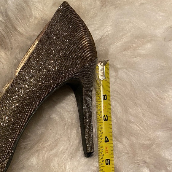 Fioni Night Metallic Heels - Picture 5 of 5